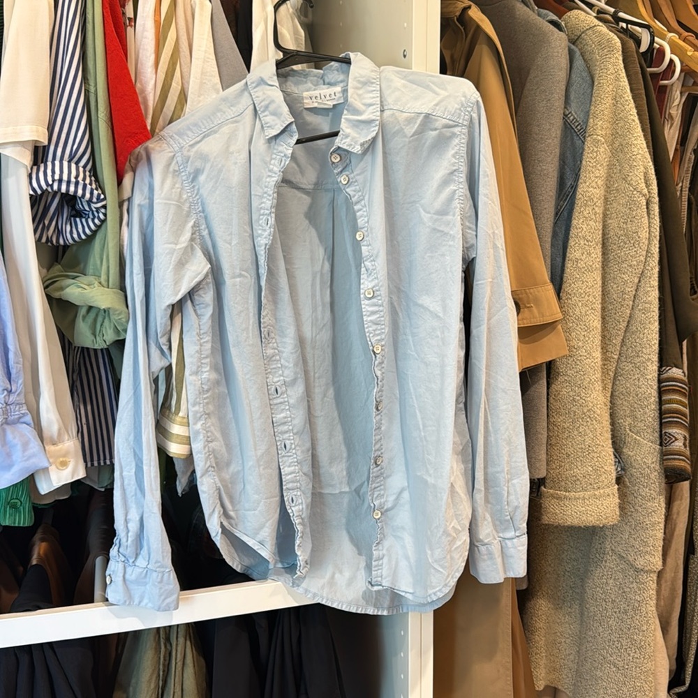 Velvet by Spencer & Graham light blue button down women’s shirt - size S